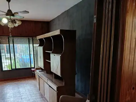 Depto Tipo Casa en Alquiler en Castelar, $ 750.000