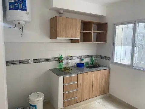 Depto Tipo Casa 2 ambientes con 1 baño