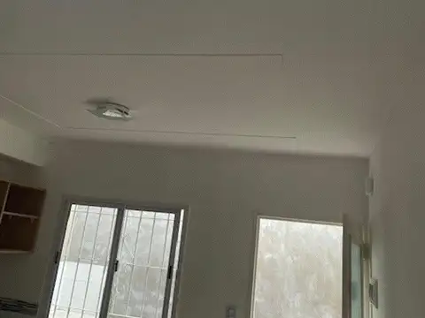 TIPO CASA NUEVO 2 AMBIENTES CON PATIO APTO PROFESIONAL