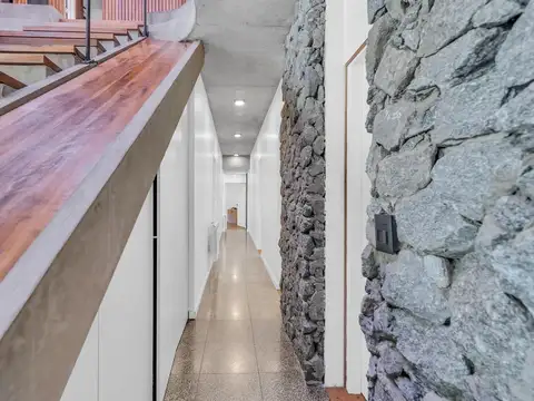 VENTA CASA 6 AMB. JARDIN/PILETA/QUINCHO P. LELOIR