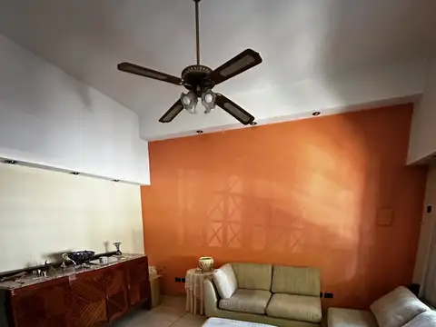 Casa en Venta en Villa del Parque, USD 270.000