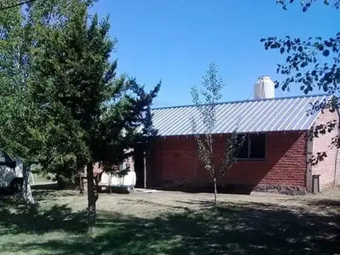 Casa 4 ambientes con 1 baño
