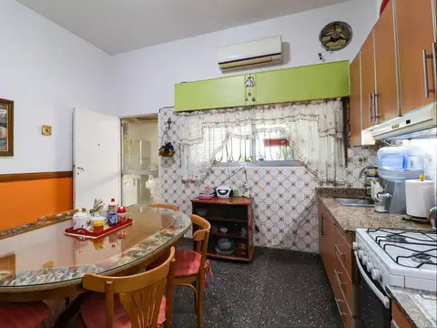Casa 3 ambientes con 2 baños