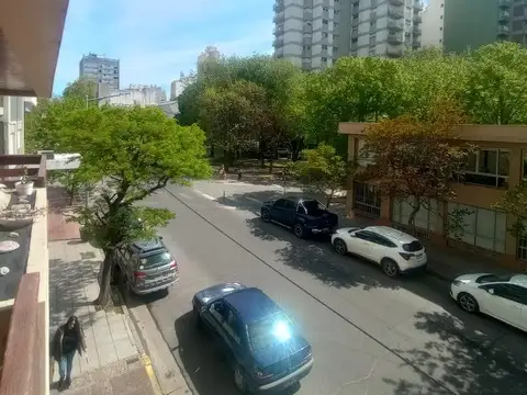 Piso 5 ambientes con cochera y baulera