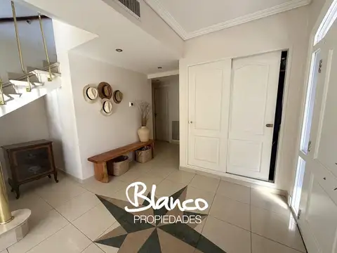 Casa en Alquiler al Este
