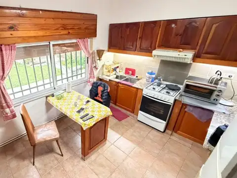 Casa 3 ambientes con 2 baños