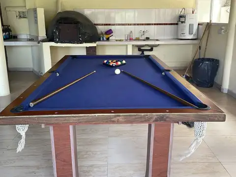 COMPLEJO CRISTAL DPTOS DE TRES AMBIENTES A METROS DEL MAR