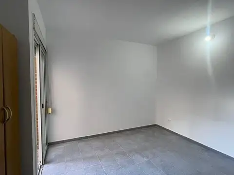 ALQUILER DEPARTAMENTO EN ALBERDI FRENTE A PLAZA