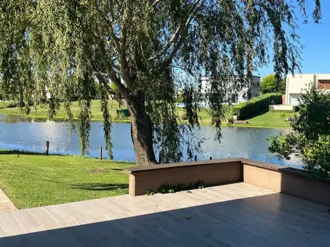 Venta CASA 4 ambientes A LAGUNA | EL CAZAL Escobar