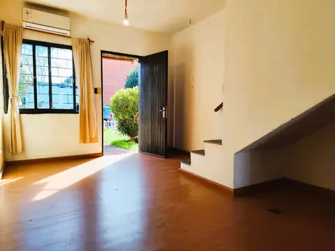 VENTA CASA LEZICA DE 2 DORMITORIOS CON PATIO + GGE