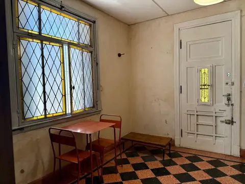 Venta casa 3 ambientes. Fondo libre. Quilmes