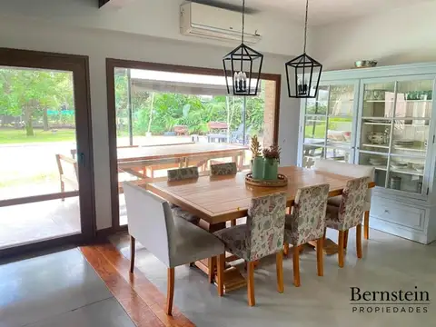 Casa en Venta con 5 cocheras