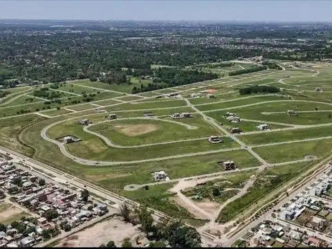 LOTE EN VENTA EN BARRIO CERRADO VILLAGE PLAZA
