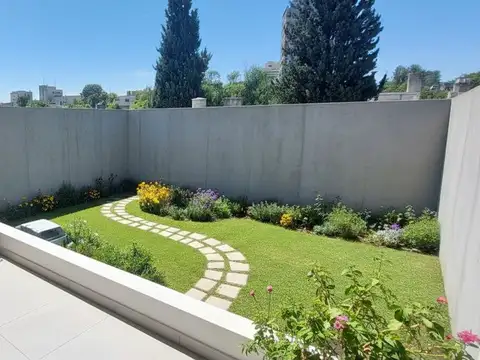 VENTA 3 AMBIENTES y PATIO a estrenar Monte Castro