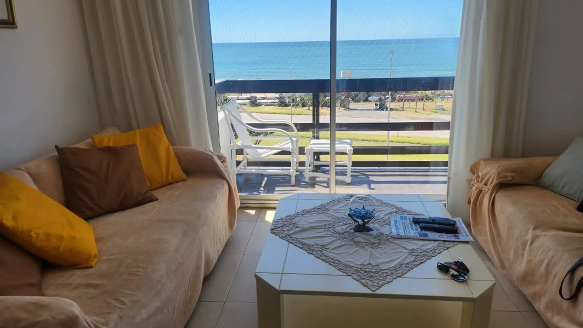Venta Dpto 4 ambientes frente al Mar amoblado