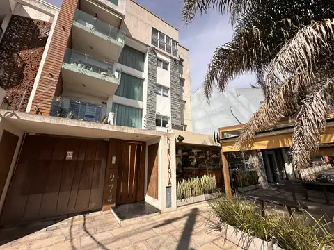 VENTA DEPARTAMENTO CUATRO AMBIENTES CON EXCELENTE UBICACIÓN EN VILLA BOSCH