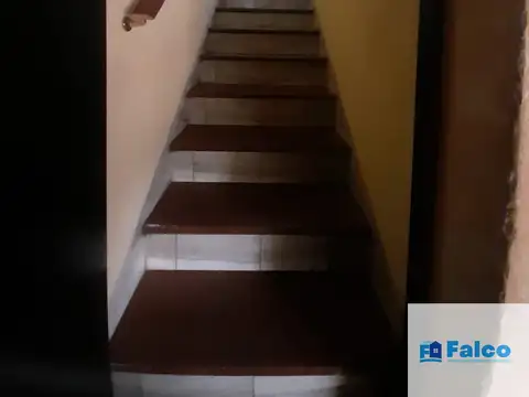 Casa en Venta con 6 cocheras