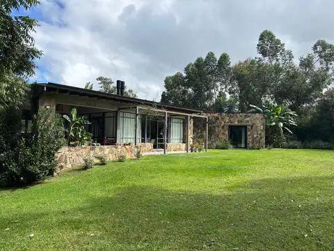 Casa en venta en exclusivo barrio privado Finca La Montaña