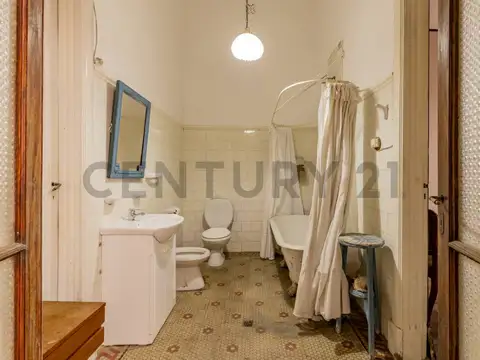 Venta de Casa en el centro de La Plata - 3 dormitorios- 44 e/ 4 y 5