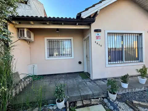 Casa 3 ambientes con 1 baño