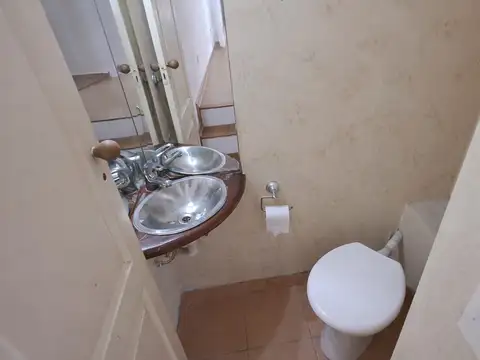 Casa en Alquiler con 1 cochera