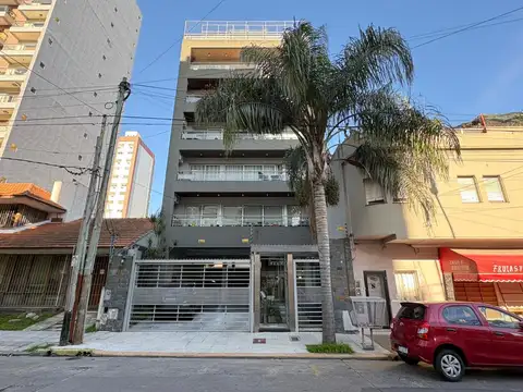 Departamento en Alquiler de 2 Ambientes en Quilmes Centro, zona Plaza Conesa