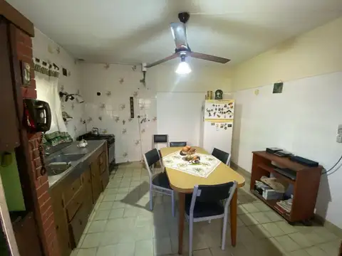Depto Tipo Casa en Venta en Bernal Oeste, USD 47.000