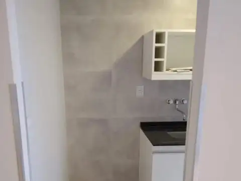 DEPARTAMENTO MONOAMBIENTE EN ALQUILER - APTO PROFESIONAL