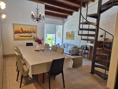 Casa 3 ambientes con 2 baños
