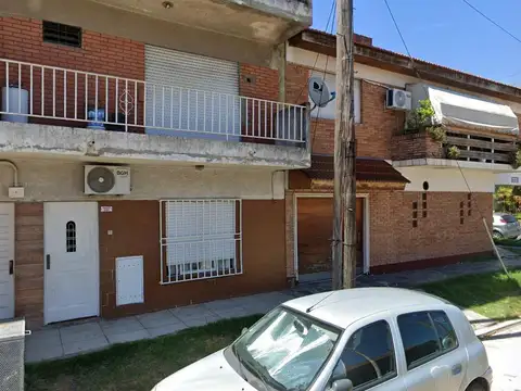 Gaboto e/ Bolivar y Mariano Moreno