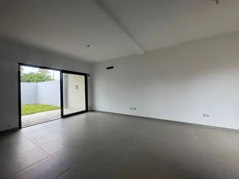 Depto Tipo Casa 4 ambientes con 2 baños