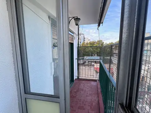 MUY LINDO 3 AMBIENTES CONTRAFRENTE CON BALCON VISTA ABIERTA