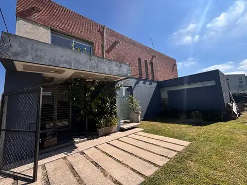 Casa en Villa Elisa