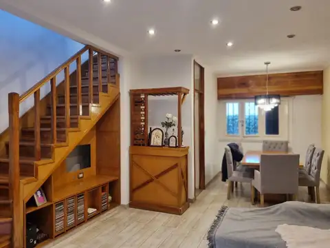 Casa en Venta con 1 cochera