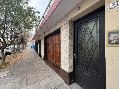 Depto Tipo Casa 3 ambientes con 2 baños