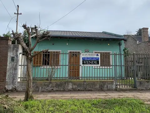 Vivienda sobre interesante lote de casi 12m de frente.