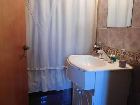 CASA CON 3 DORM y PLAYROOM, QUINCHO CUBIERTO CON ENTREPISO