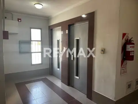 Oficina en Alquiler en Neuquen, $ 700.000