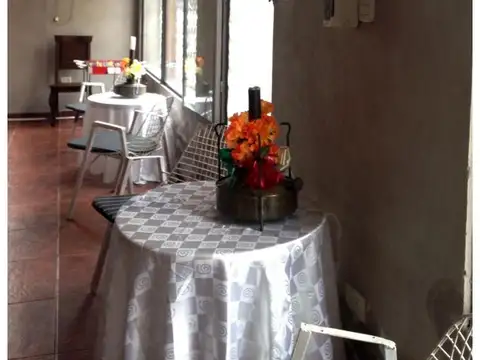 Casa en Venta con 4 cocheras