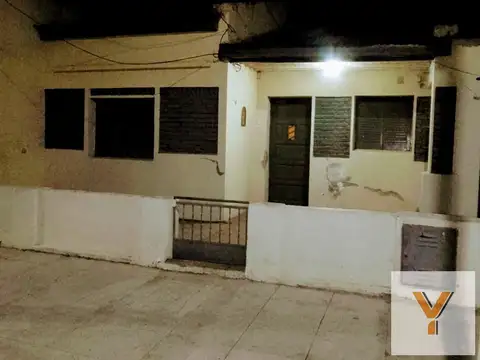 Casa en venta - 2 Dormitorios 1 Baño - Cochera - 365Mts2 - Pergamino