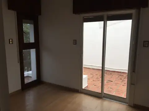 Casa 10 ambientes con 3 baños