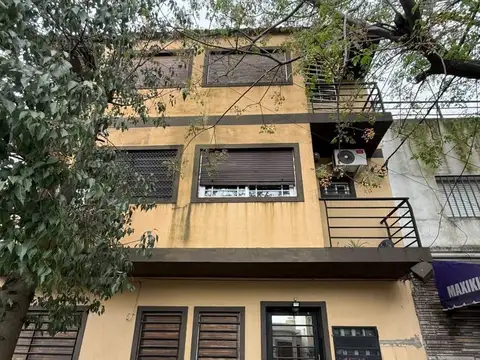 PH en venta en Ramos Mejía