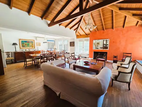 Casa en Venta de 5 dormitorios