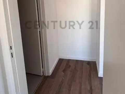 Franklin 2100, Piso 7