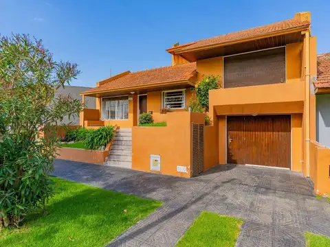 VENTA CASA 4 AMBIENTES PATIO PARILLA P MOGOTES