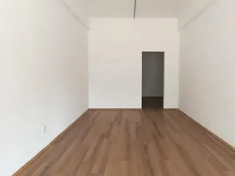 Mario Ferreira y Av. Central 100