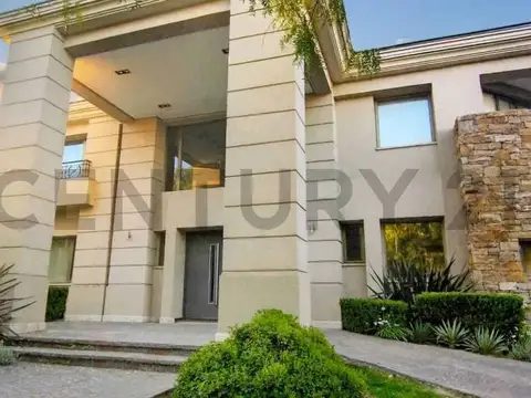 Century 21 López vende casa en Barrio Privado Dalvian, Mendoza