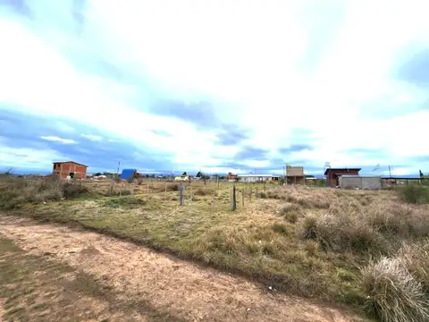 VENTA DE LOTE 300 M2 EN YACANTO, OPORTUNIDAD..
