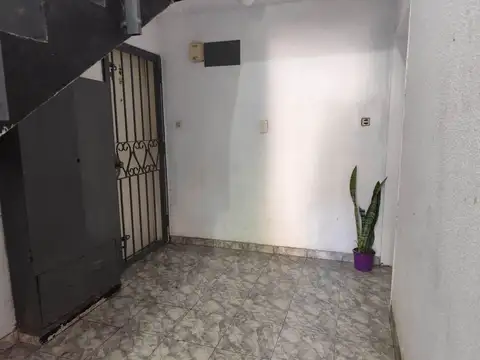 VENTA TRES AMBIENTES 3 AMBIENTES BARRIO ODISA