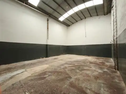 Galpon en Alquiler de 147 m² Zona Industrial